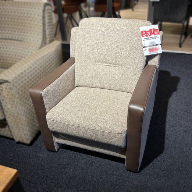 	Fauteuil Edra-4 in stof + leren armpjes	