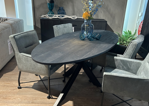 	Bob ovale eettafel zwart	