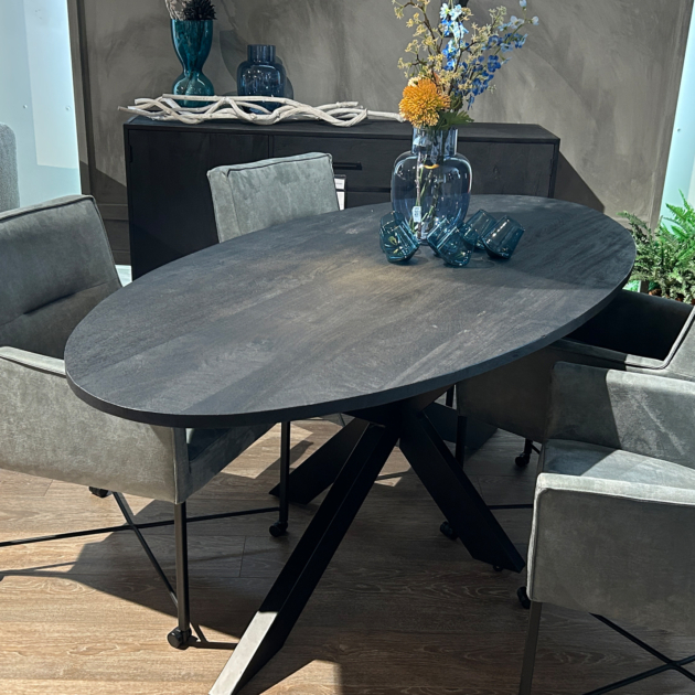 	Bob ovale eettafel zwart	
