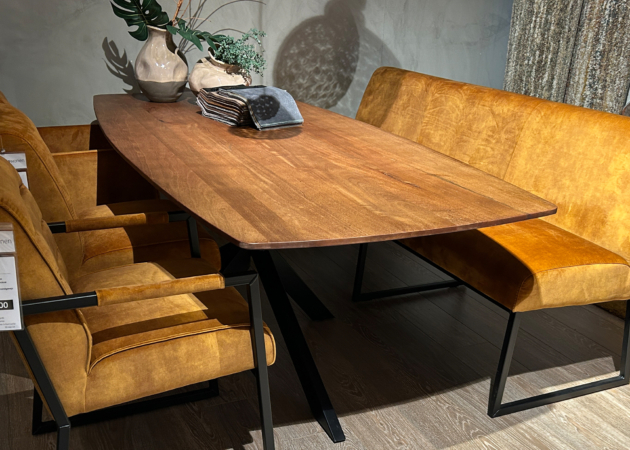 	Eettafel Florance  ovaal Sandblasted lak	