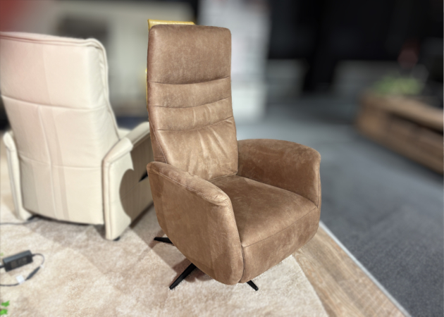 Relaxfauteuil Fabulous 5 medium in microleder Bull Almond 82 | elektrisch op accu