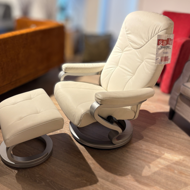 Zerostress relaxfauteuil + hocker in leder Snow