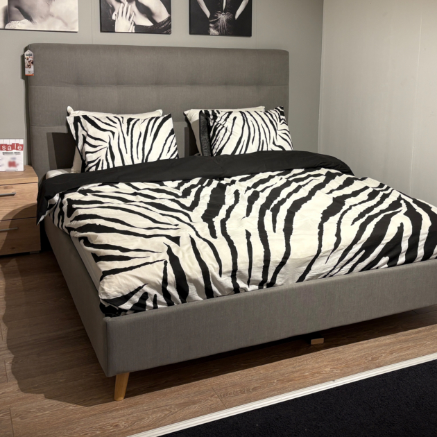 Bedkader Seattle-130 incl. bodems en Geltex matrassen