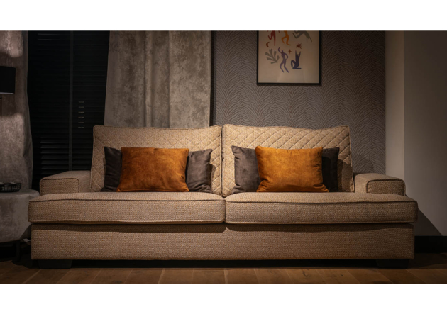 Brandon bank UrbanSofa