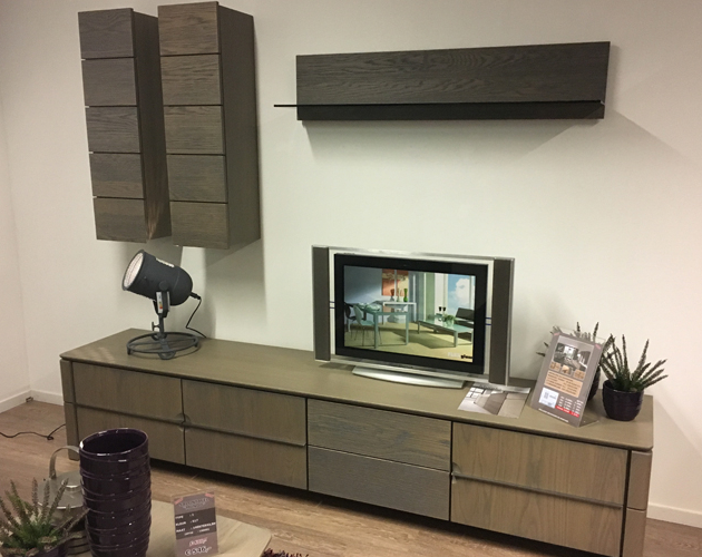 	Mundo wandkast showmodel Eiken E17	